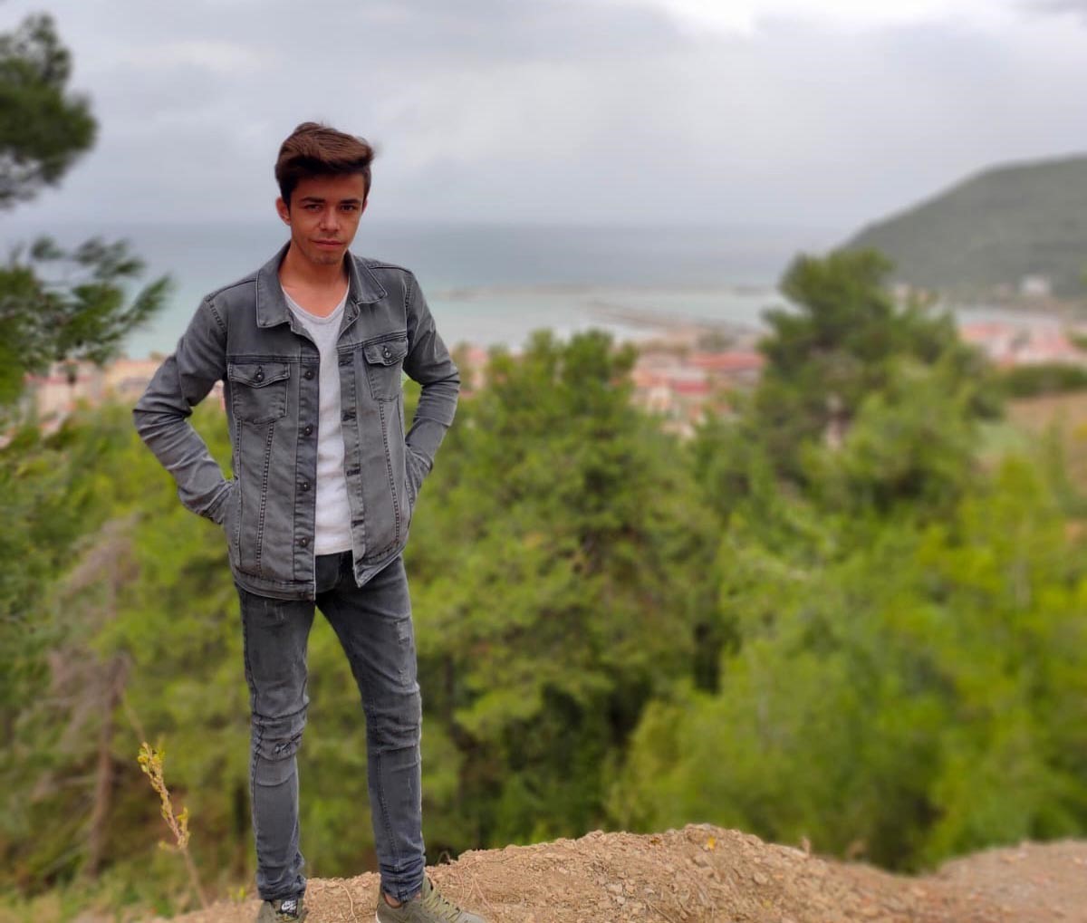 Pompalı tüfekle öldürülen genç toprağa verildi
