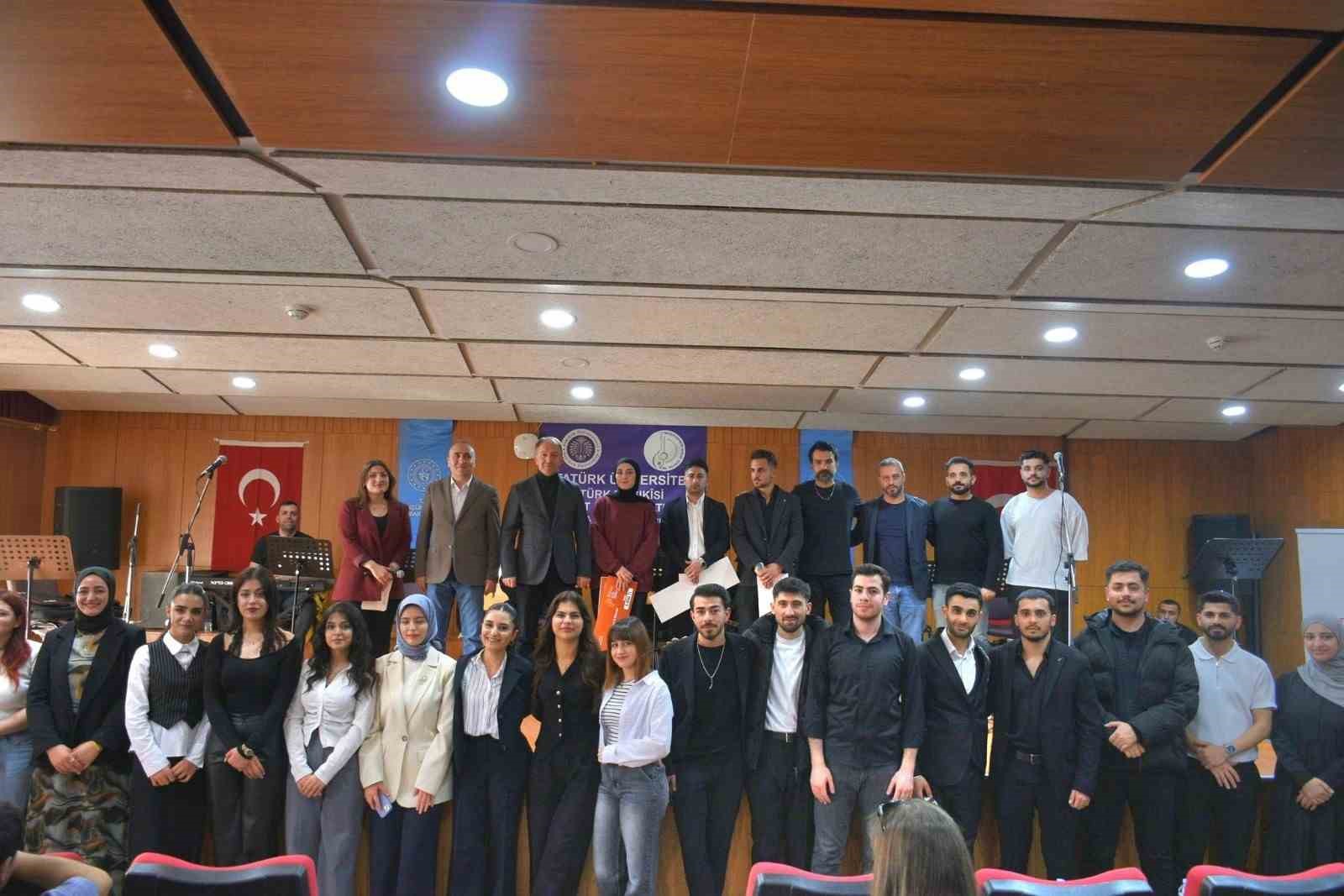 Popüler müziğin şampiyonu Tüter
Popüler müziğin şampiyonu Tüter