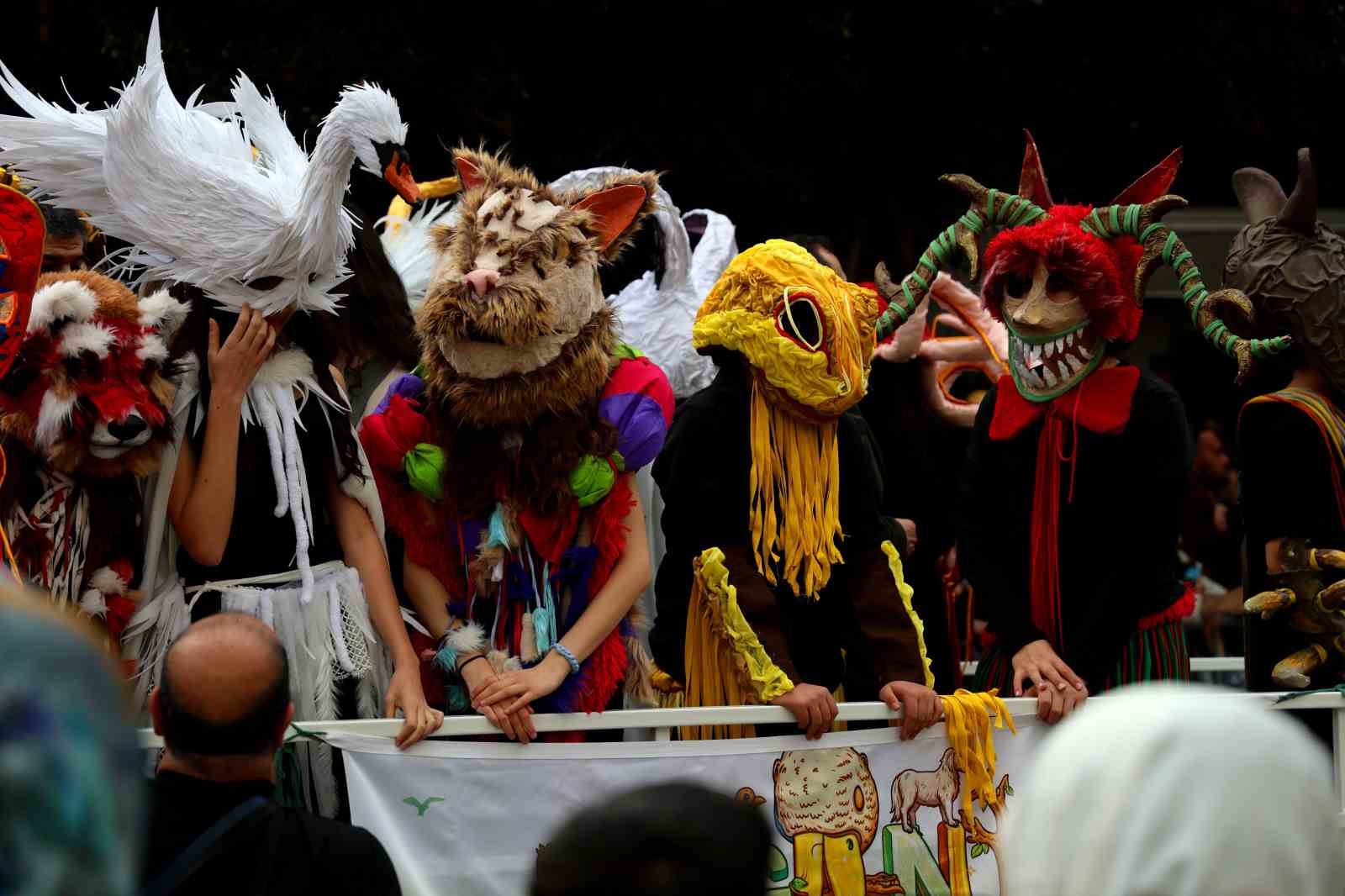 Portakal Çiçeği Karnavalı’nda renkli kortej
