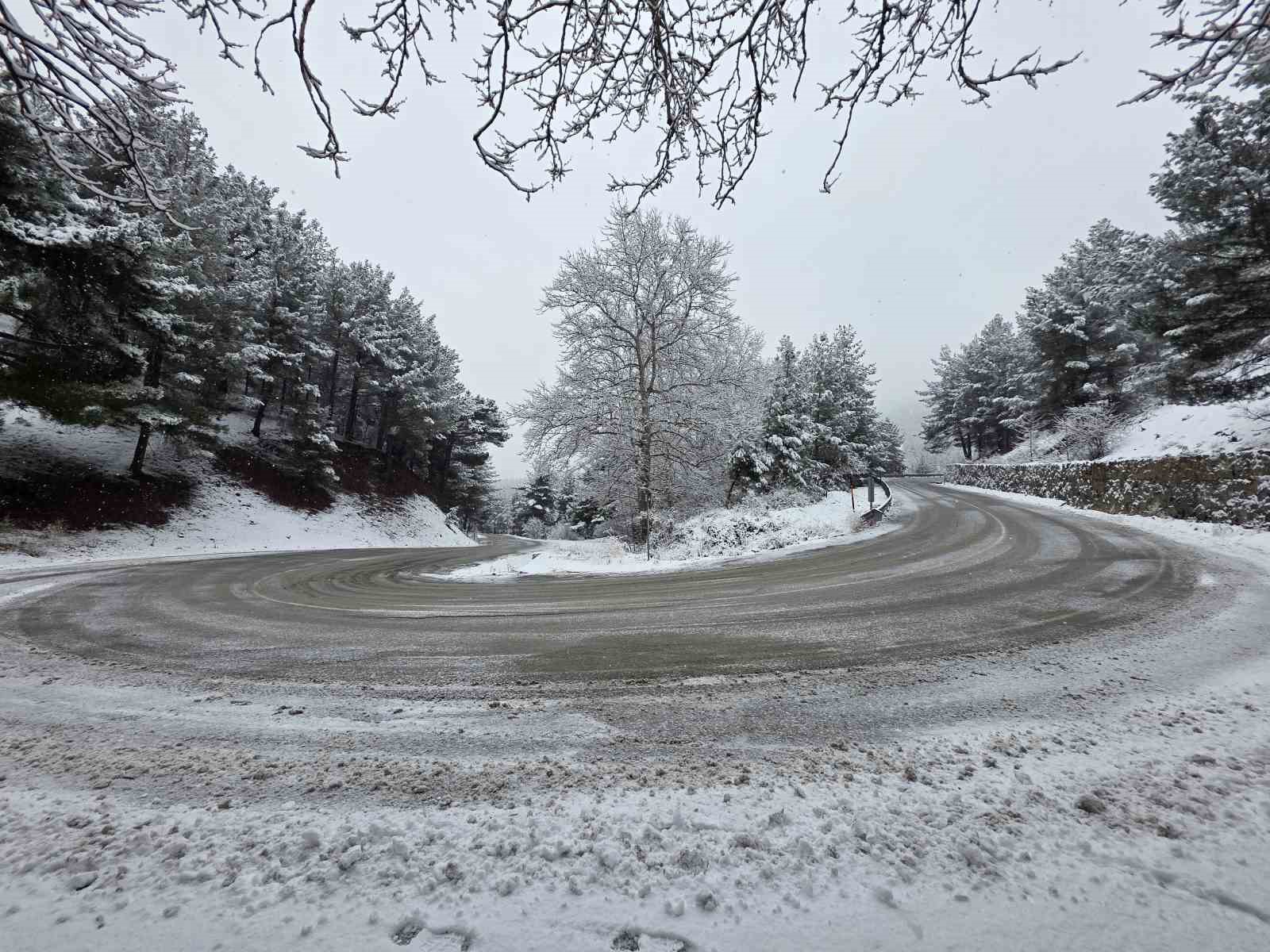 Pozantı beyaza büründü
