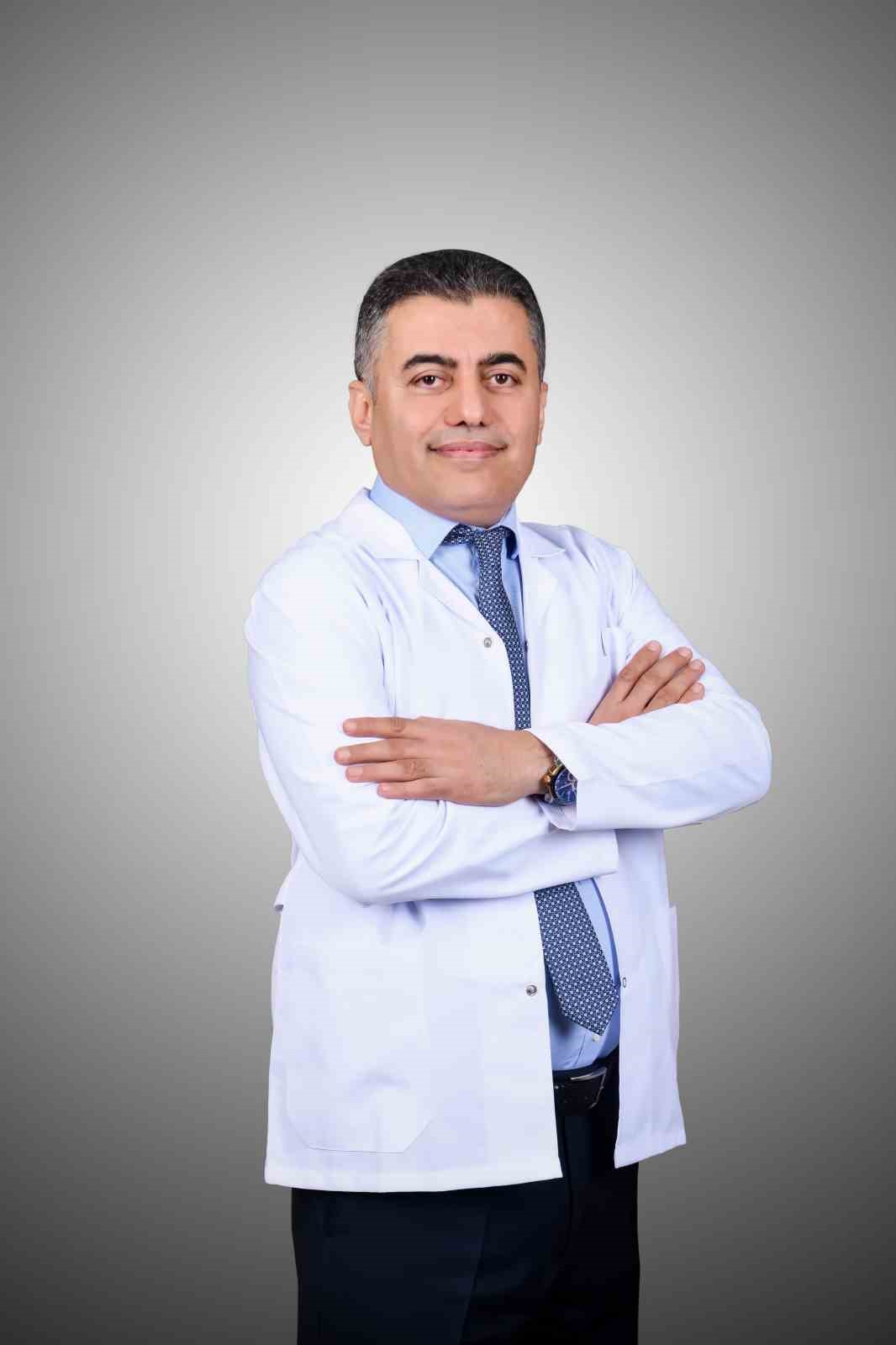 Prof. Dr. İrfan Koca: "Patlamış fıtıklar da ameliyatsız tedavi edilebilir"
