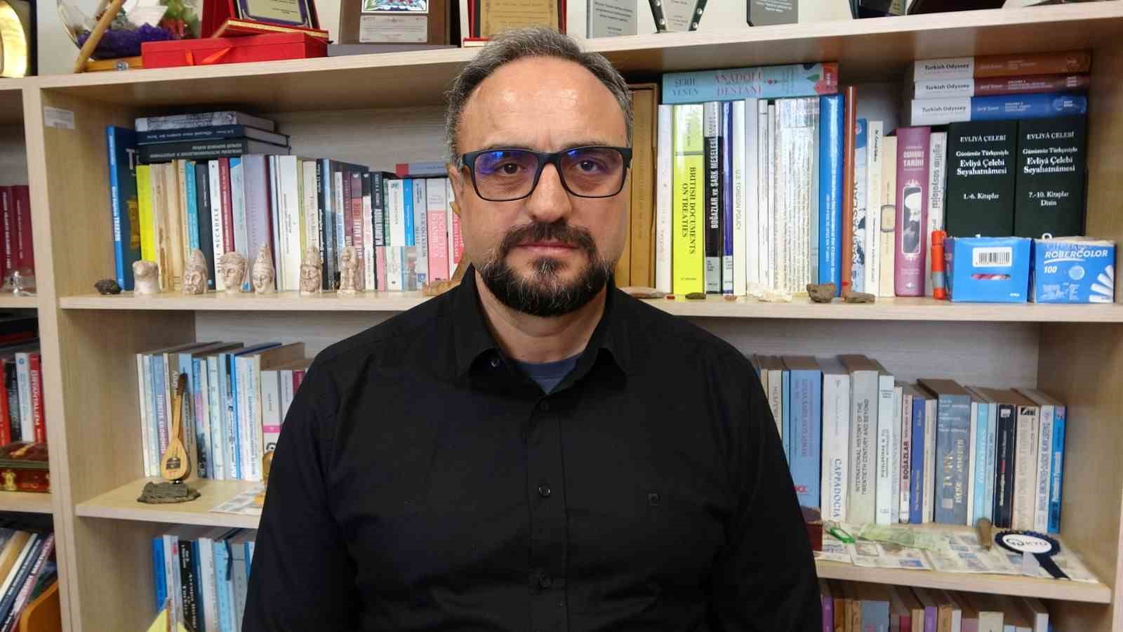 Prof. Dr. İsmail Köse: "Yaşananlar İran’da iç çatışmaları ve muhtemel iç savaşı tetikleyecek"
