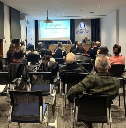 Prof. Dr. Mehmet Yavuz: "Kadınlar hali binası bir an önce bulunduğu yerden taşınmalı"
