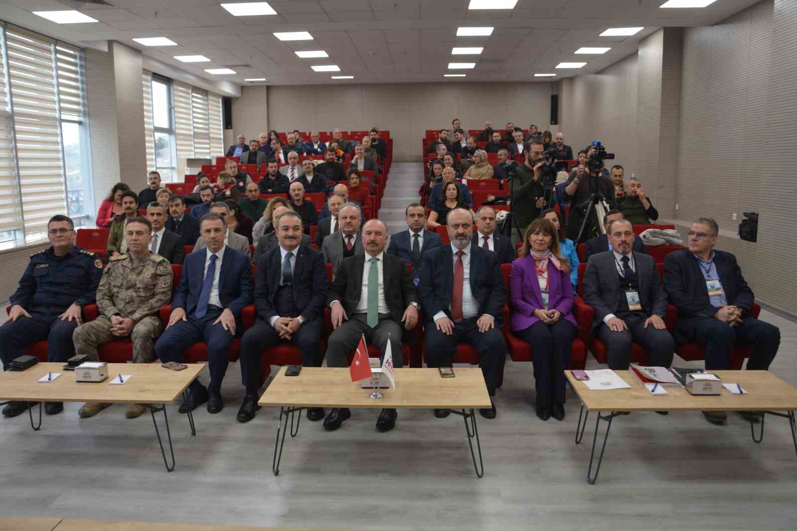 Prof. Dr. Scachner: "Anadolu, her zaman iklimin oynaklığına maruz kalan bir bölge olmuştur"
Prof. Dr. Scachner: "Anadolu, her zaman iklimin oynaklığına maruz kalan bir bölge olmuştur"