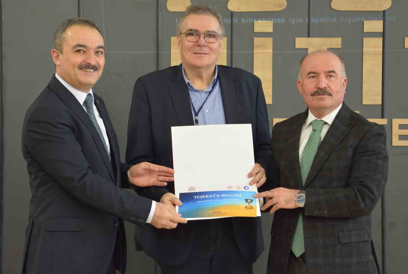 Prof. Dr. Scachner: "Anadolu, her zaman iklimin oynaklığına maruz kalan bir bölge olmuştur"
Prof. Dr. Scachner: "Anadolu, her zaman iklimin oynaklığına maruz kalan bir bölge olmuştur"