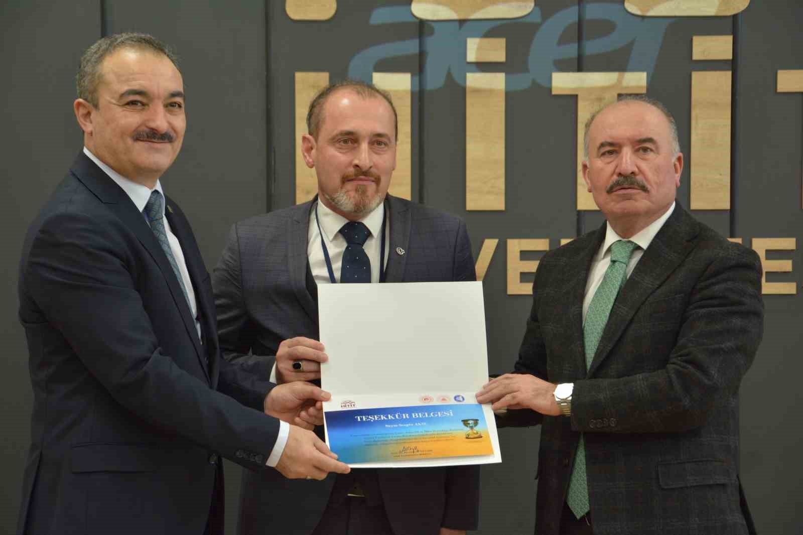 Prof. Dr. Scachner: "Anadolu, her zaman iklimin oynaklığına maruz kalan bir bölge olmuştur"
Prof. Dr. Scachner: "Anadolu, her zaman iklimin oynaklığına maruz kalan bir bölge olmuştur"