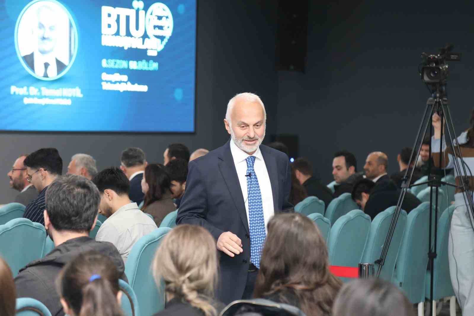 Prof. Dr. Temel Kotil: "Çağınızı doğru anlamalı resmi doğru okumalısınız"
Prof. Dr. Temel Kotil: "Çağınızı doğru anlamalı resmi doğru okumalısınız"