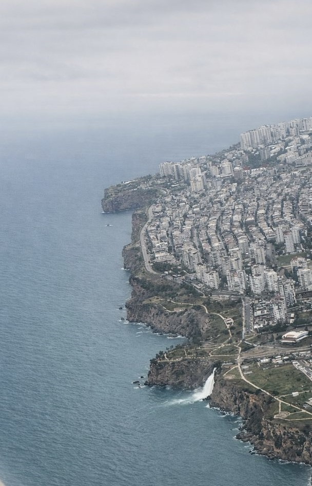 Prof.Dr. Dipova:"Falezleri kaybedersek yalnız Antalya değil dünya kaybeder"
Prof.Dr. Dipova:"Falezleri kaybedersek yalnız Antalya değil dünya kaybeder"