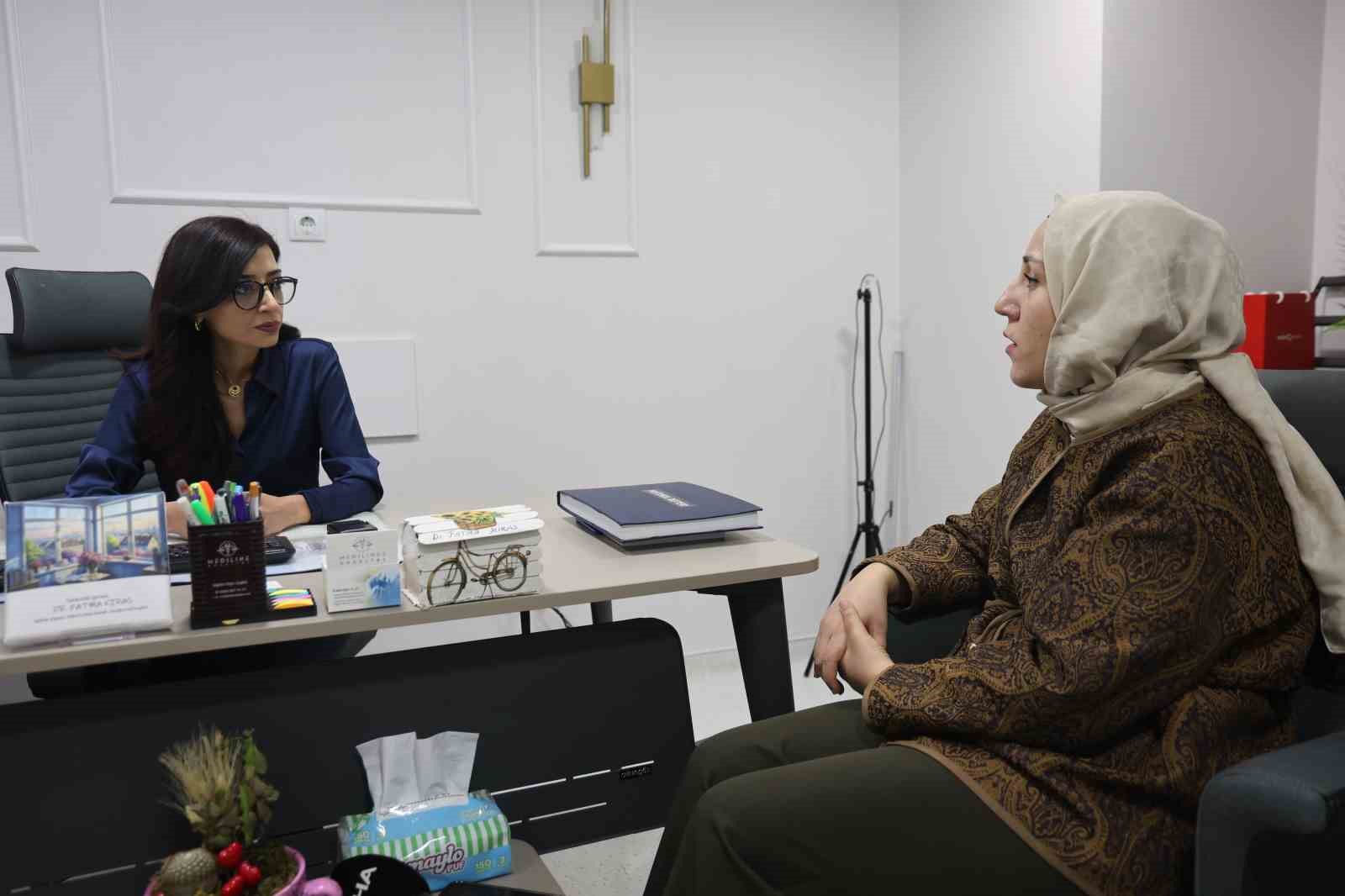 Psikiyatri Uzmanı Kiras: "Özellikle gece saatlerinde yoğun şiddet görüntülerinden uzak durmak gerekiyor"
