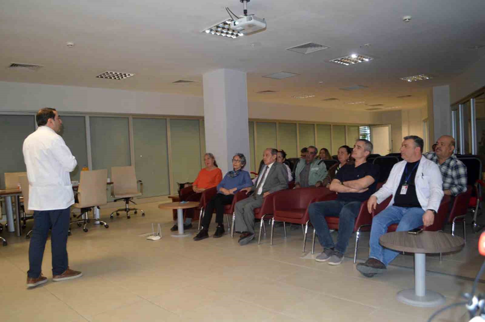 ‘Pulmoner Rehabilitasyon Haftası’nda hastalara bilgilendirme eğitimi
