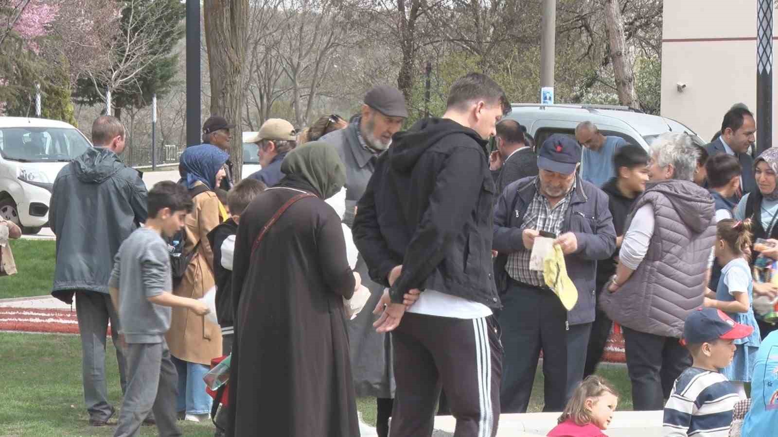 Pursaklar Belediye Başkanı Çetin: "Bir parkın aydınlık olması güvenliği de beraberinde getiriyor"
