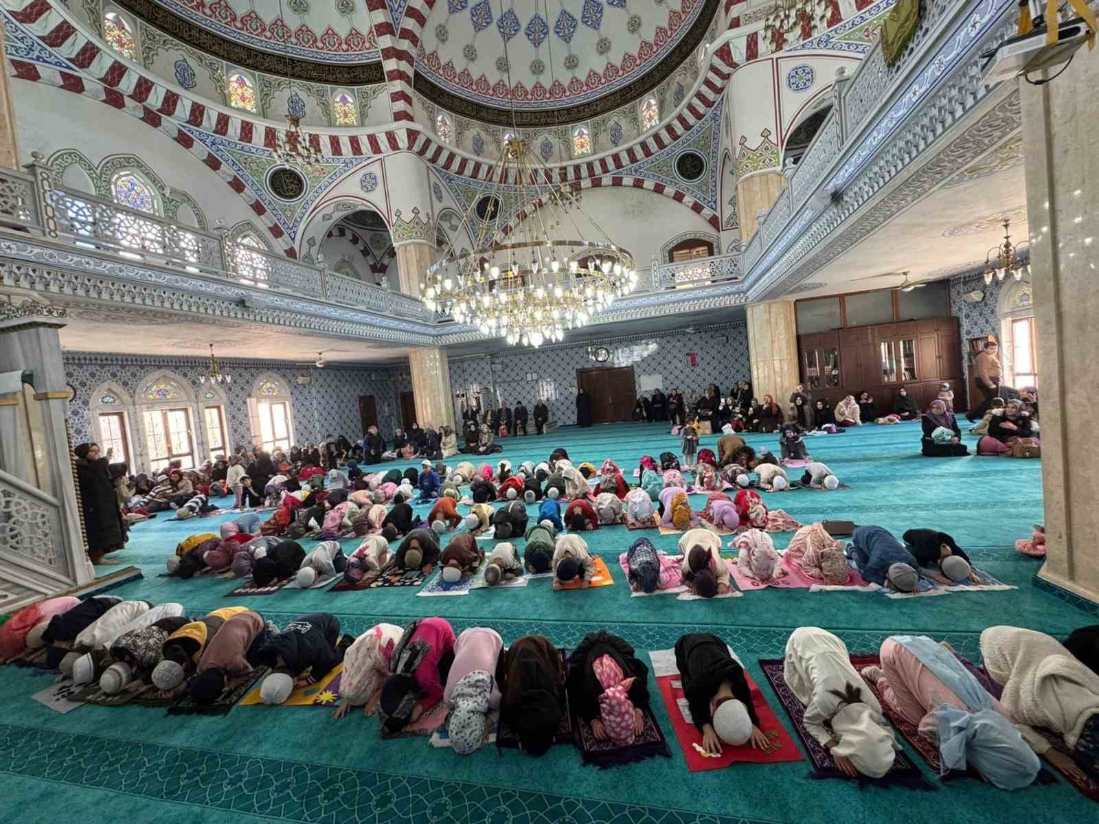 Pursaklar’da minikler camileri tanıyor
