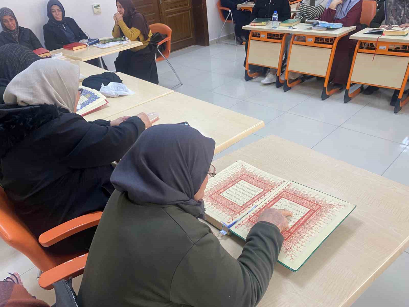 Pursaklar’da mukabele programları başladı
Pursaklar’da mukabele programları başladı