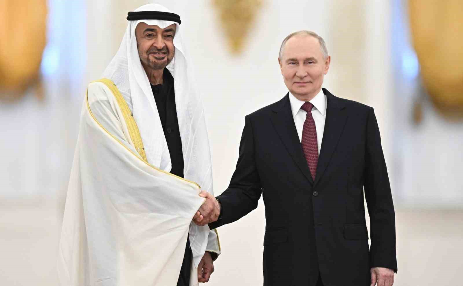 Putin: "İran hattındaki güncel gelişmeleri de hep birlikte yakından takip ediyoruz"
Putin: "İran hattındaki güncel gelişmeleri de hep birlikte yakından takip ediyoruz"