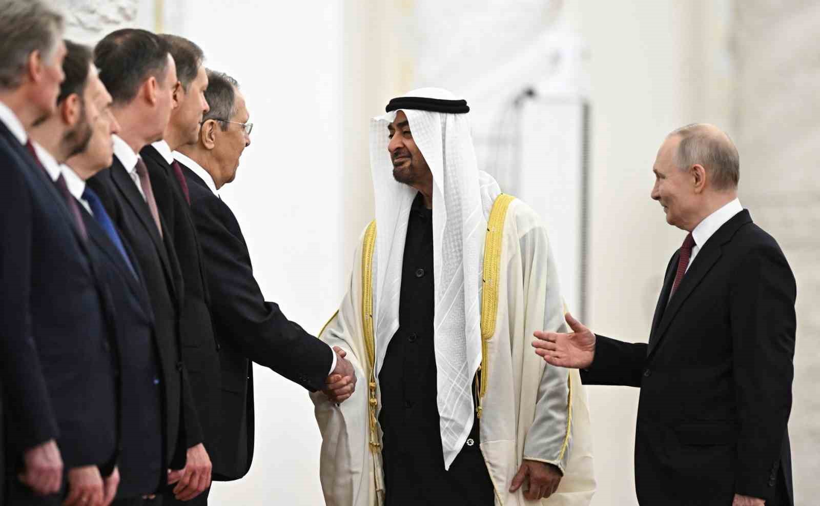 Putin: "İran hattındaki güncel gelişmeleri de hep birlikte yakından takip ediyoruz"
Putin: "İran hattındaki güncel gelişmeleri de hep birlikte yakından takip ediyoruz"