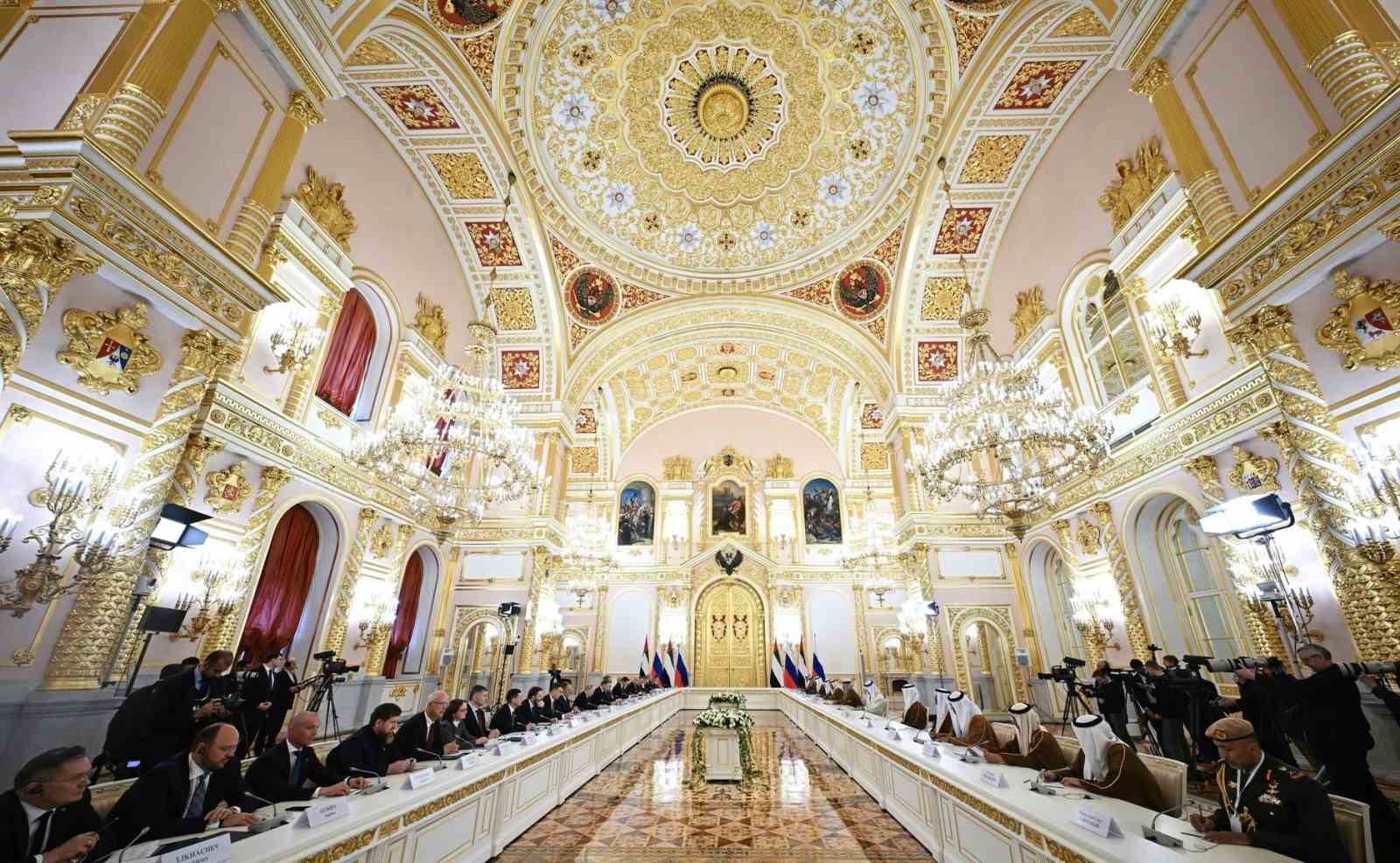 Putin: "İran hattındaki güncel gelişmeleri de hep birlikte yakından takip ediyoruz"
Putin: "İran hattındaki güncel gelişmeleri de hep birlikte yakından takip ediyoruz"