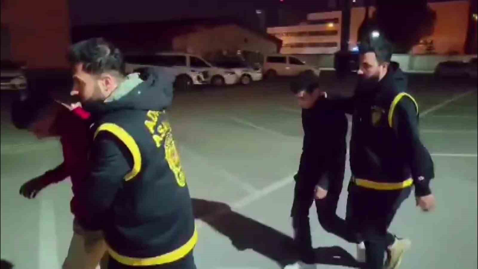 PVC ustasını 15 yaşında tetikçi öldürmüş
PVC ustasını 15 yaşında tetikçi öldürmüş