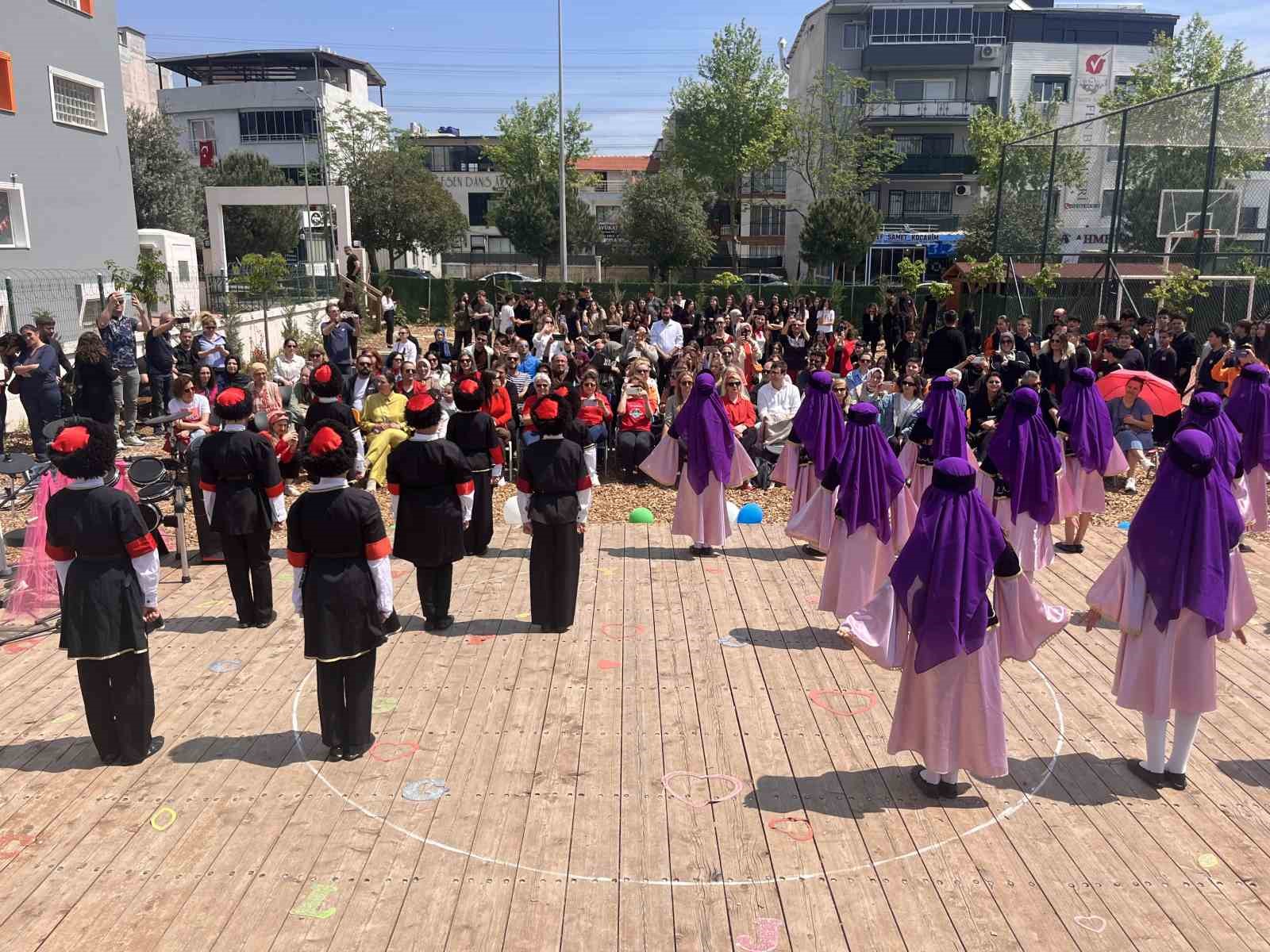 Radikal Okulları öğrencilerinden 23 Nisan’a özel görsel şölen
