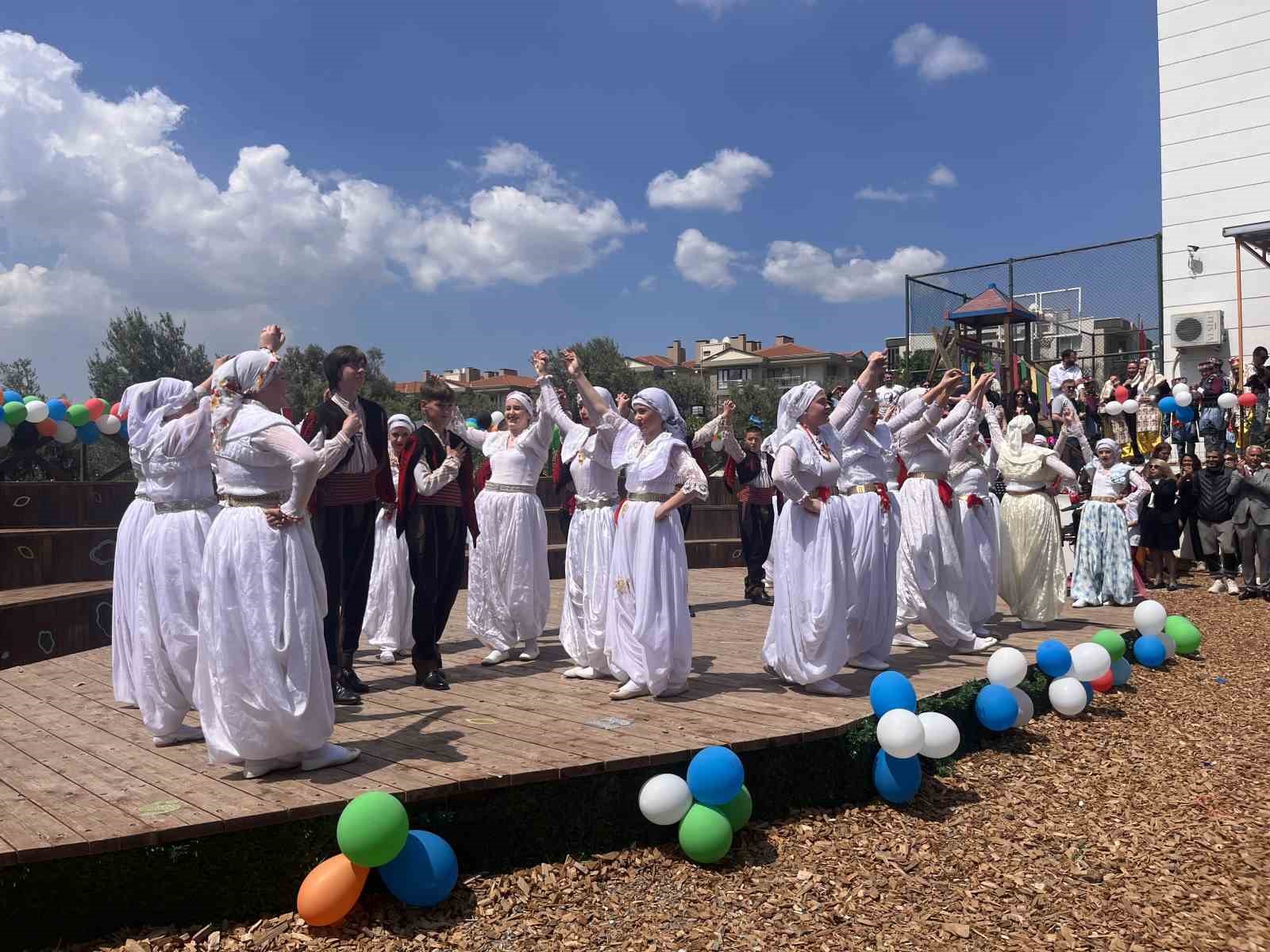 Radikal Okulları öğrencilerinden 23 Nisan’a özel görsel şölen
