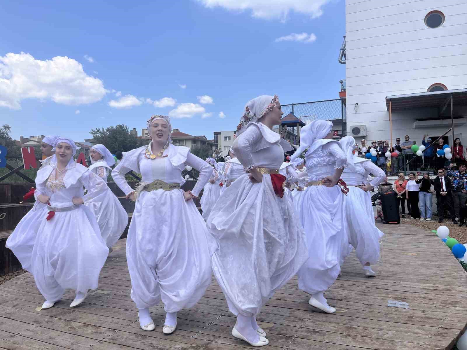 Radikal Okulları öğrencilerinden 23 Nisan’a özel görsel şölen
