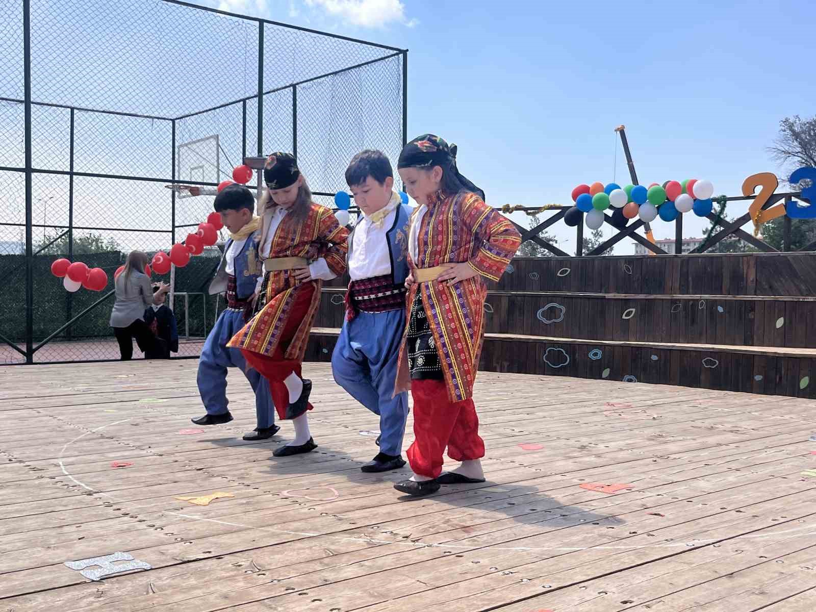 Radikal Okulları öğrencilerinden 23 Nisan’a özel görsel şölen
