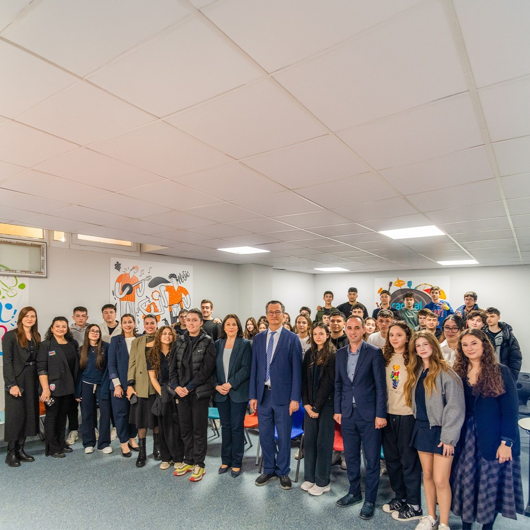 Radikal Okullarında kariyer günleri: Uzman isimler öğrencilerle geleceği konuştu
