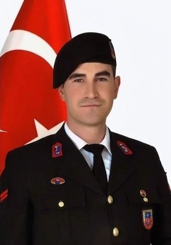 Rahatsızlanarak hayatını kaybeden kursiyer askerin cenazesi Adli Tıp Kurumu’na sevk edildi
