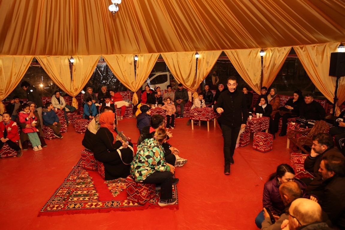 Ramazan akşamları otağ çadırında yaşanıyor
