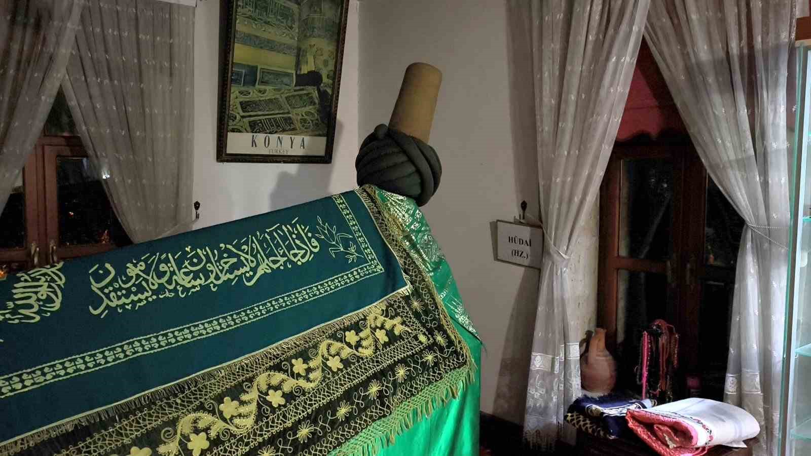 Ramazan ayında Şahidi Türbesi’ne ziyaretçi akını
Ramazan ayında Şahidi Türbesi’ne ziyaretçi akını