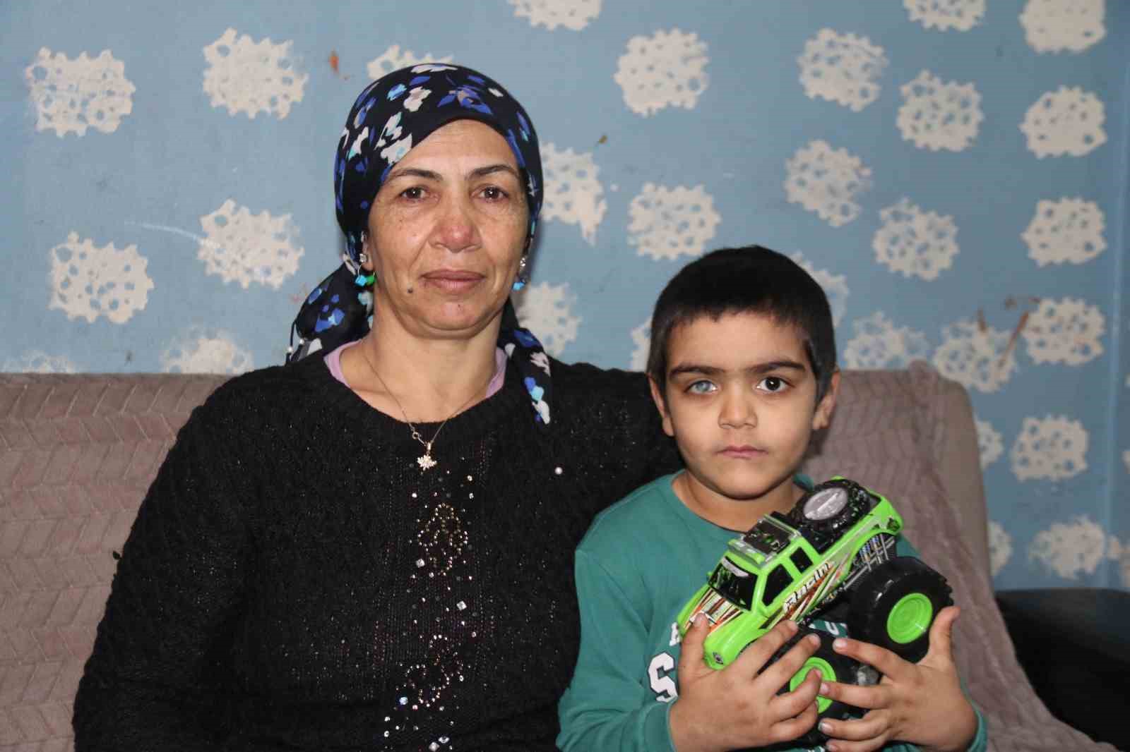 Ramazan davulcusu babaannenin torununa ‘ışık’ olmak için hayırseverler harekete geçti
