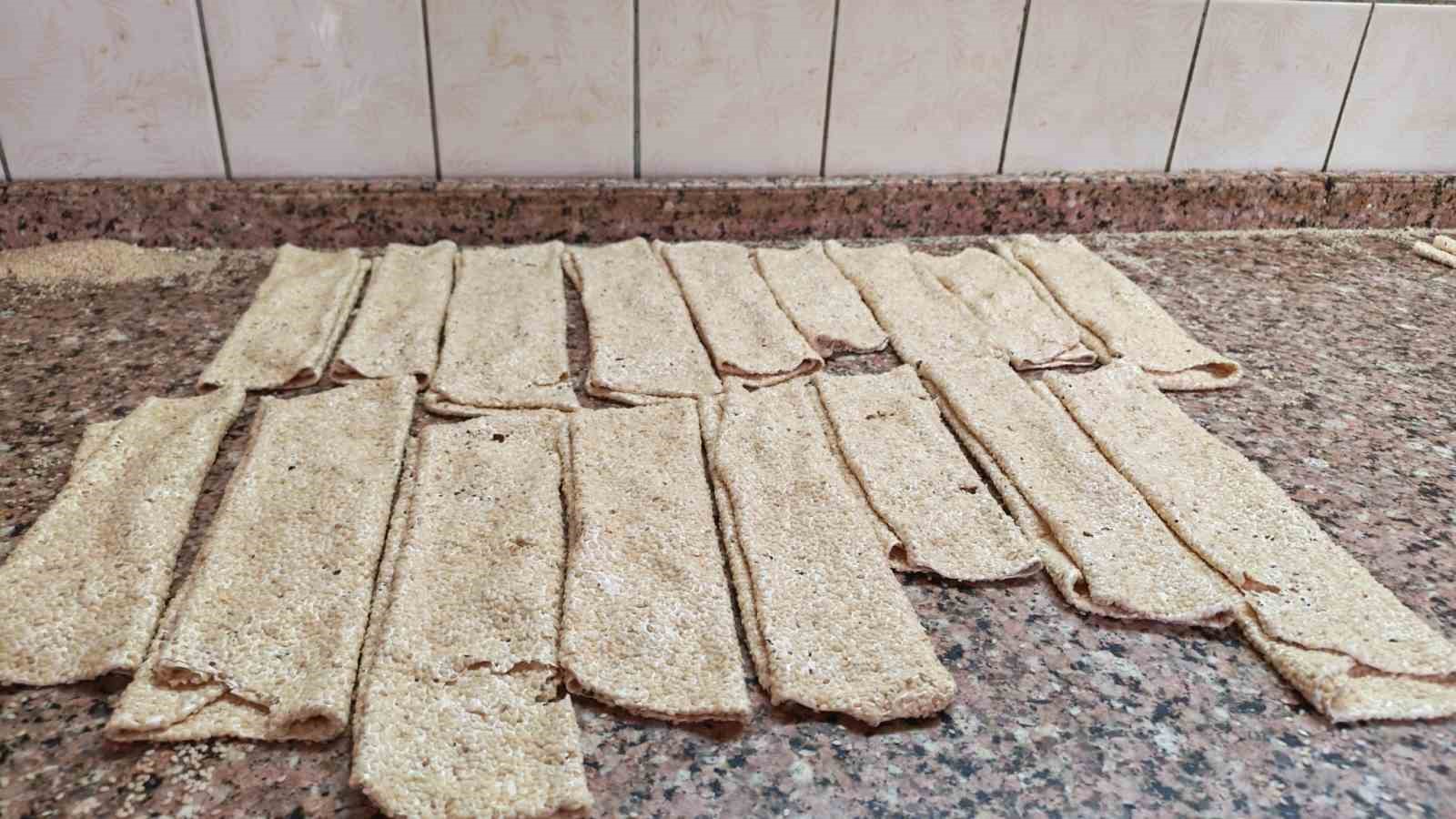 Ramazan geleneği ’Susamlı helva’ tezgahlarda
