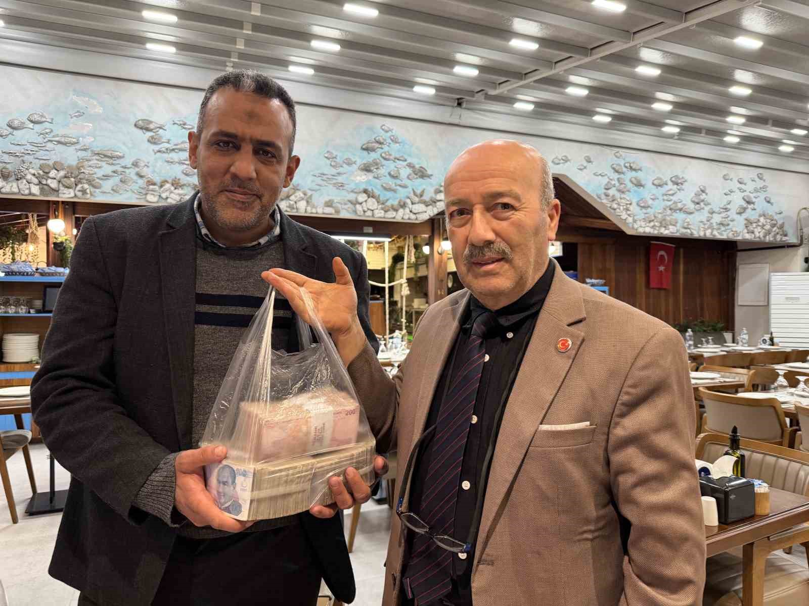 Ramazan hasılatını Gazze’ye gönderdi
