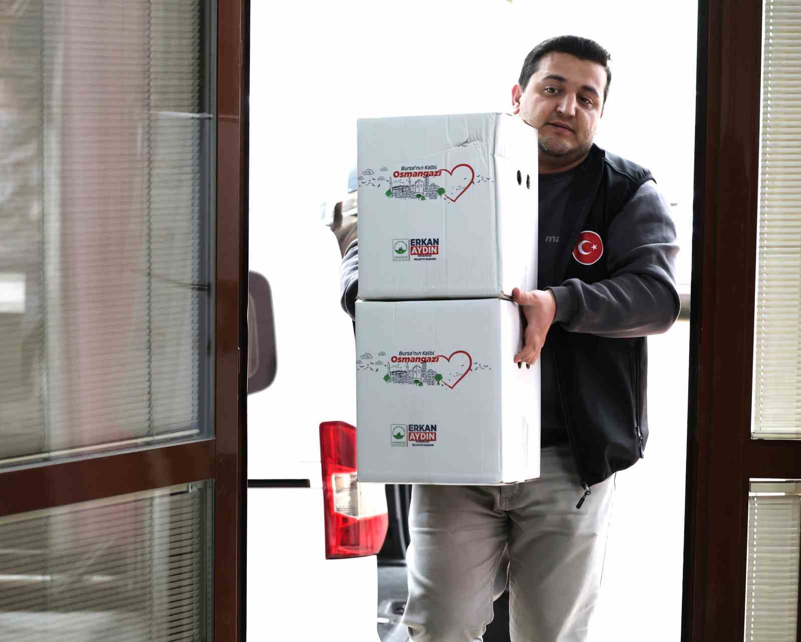 Ramazan öncesi Osmangazi’de erzak yardımları başladı
