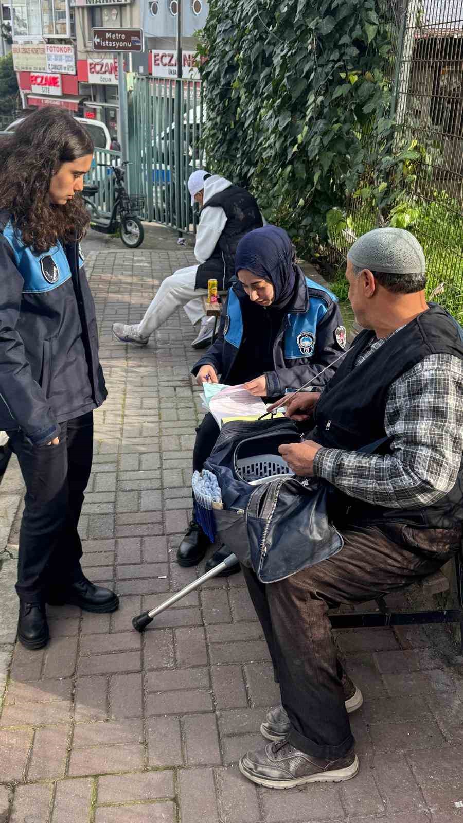 Ramazanda dilencilere yönelik denetimler artırıldı
Ramazanda dilencilere yönelik denetimler artırıldı