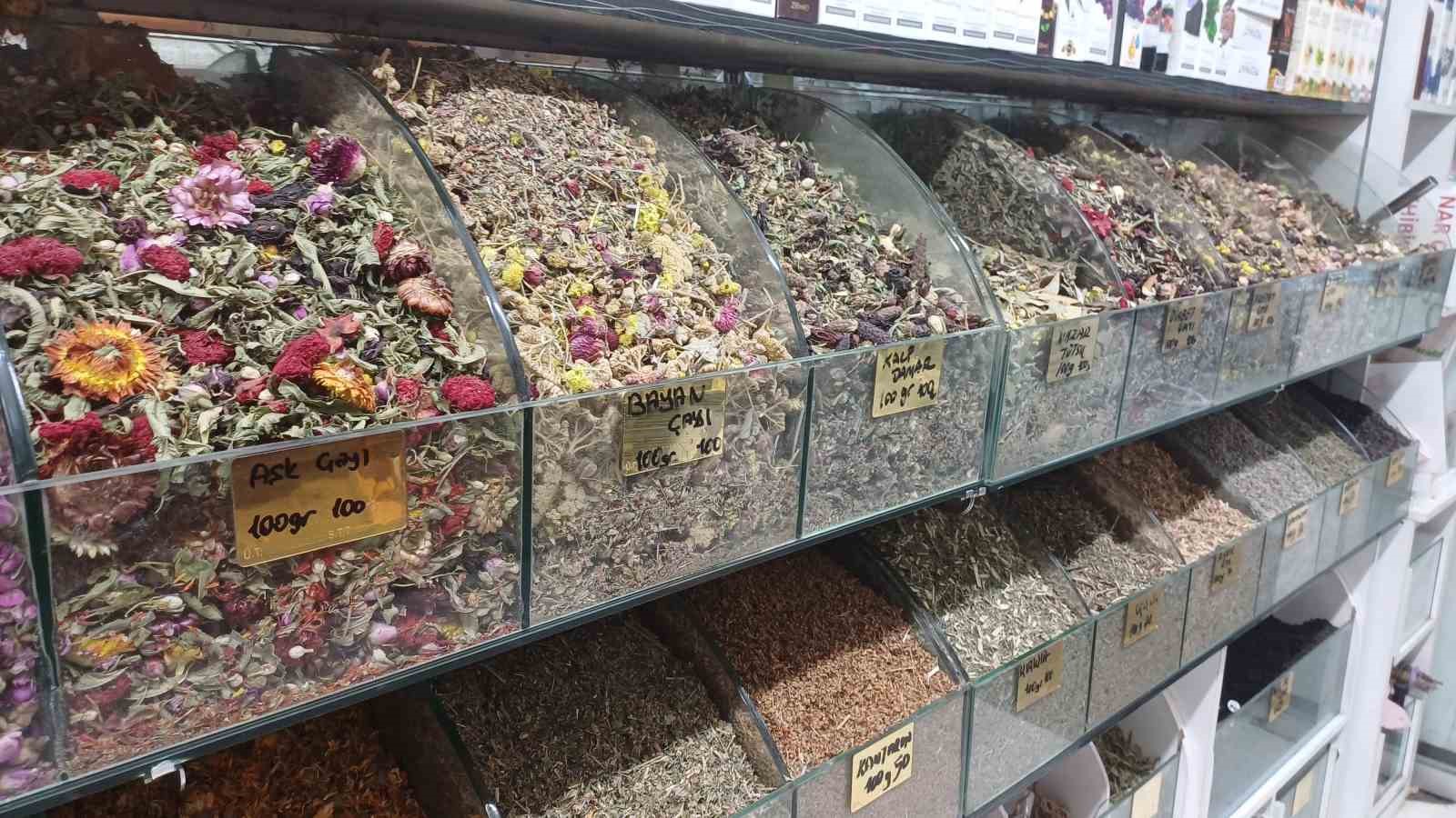 Ramazan’da hazımsızlığa demirhindi şerbeti
Ramazan’da hazımsızlığa demirhindi şerbeti