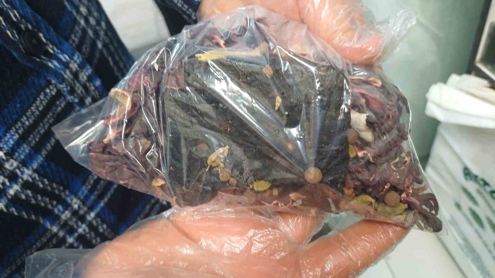 Ramazan’da hazımsızlığa demirhindi şerbeti
Ramazan’da hazımsızlığa demirhindi şerbeti