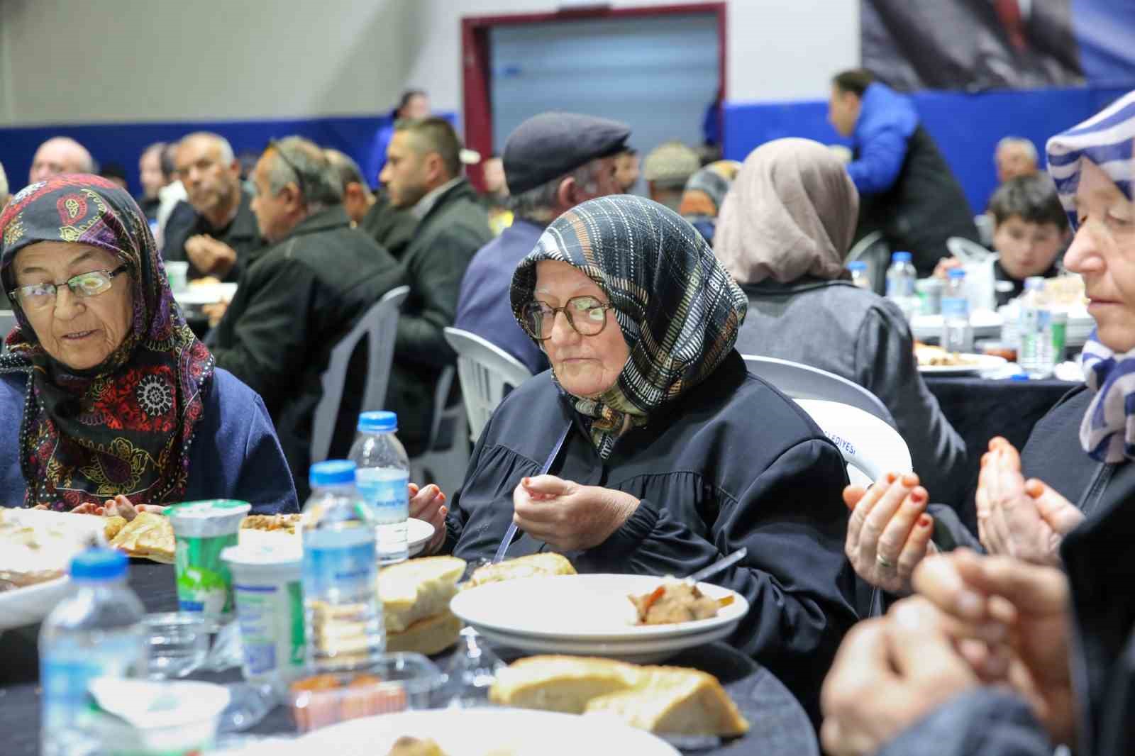 Ramazan’ın bereketi Büyükorhan’da da paylaşıldı
