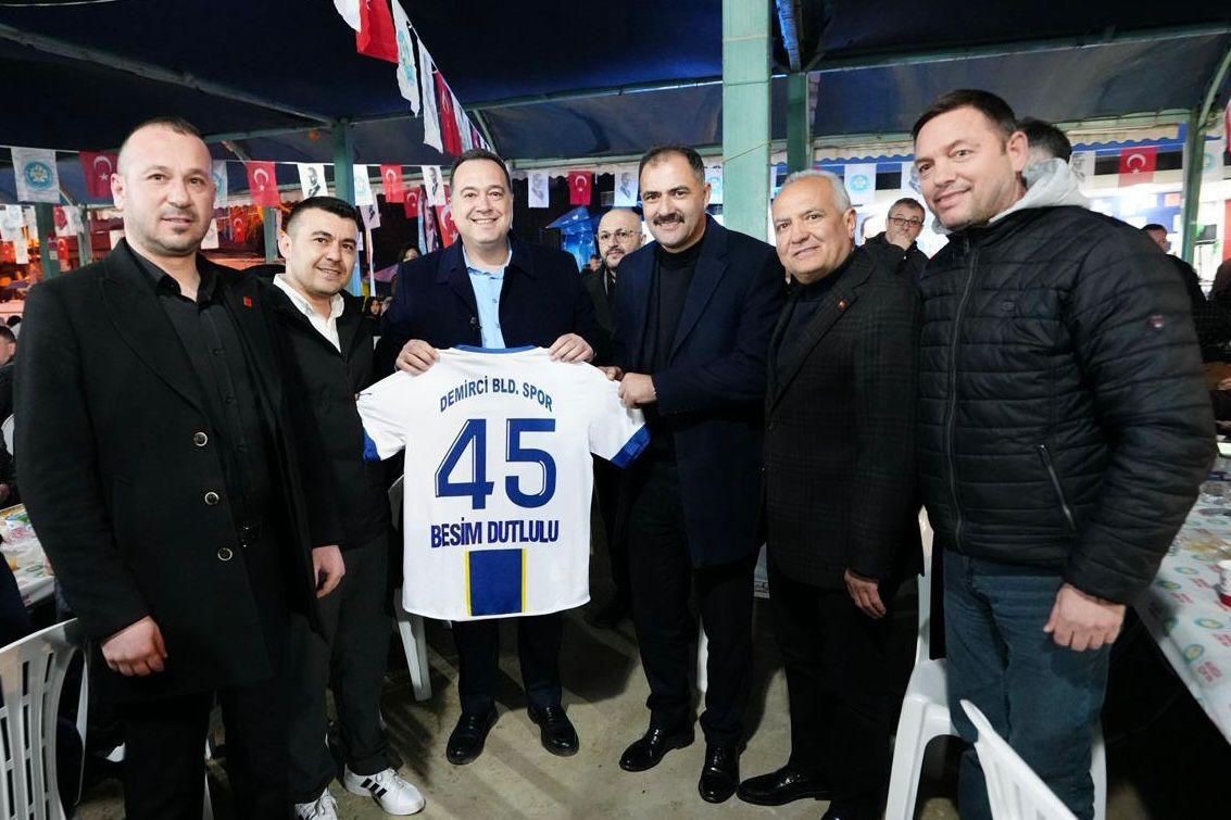 Ramazan’ın bereketi Demirci’de paylaşıldı
