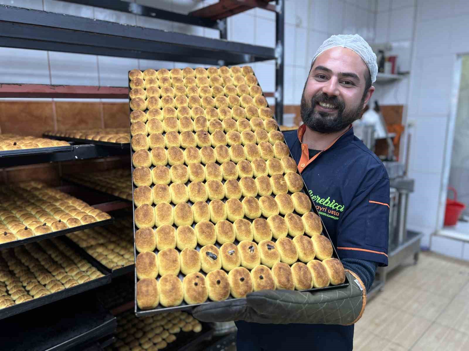 Ramazan’ın ilk gününde Mersin’in vazgeçilmez tatlısı kerebiçe yoğun ilgi
