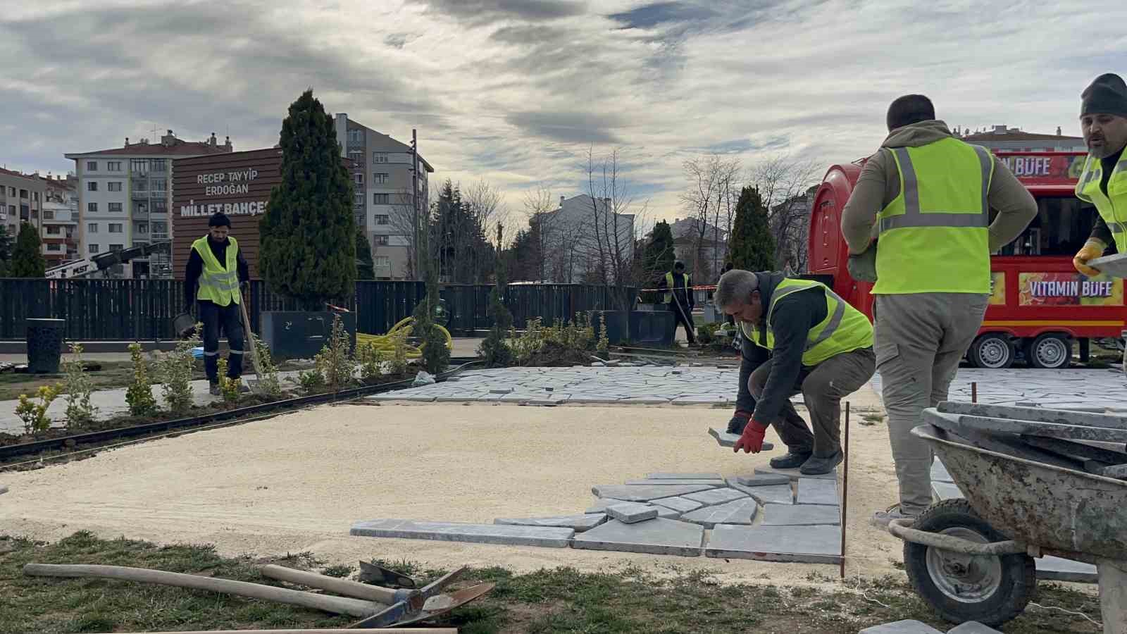 Recep Tayyip Erdoğan Millet Bahçesi’nde çalışmalarda sona gelindi
Recep Tayyip Erdoğan Millet Bahçesi’nde çalışmalarda sona gelindi