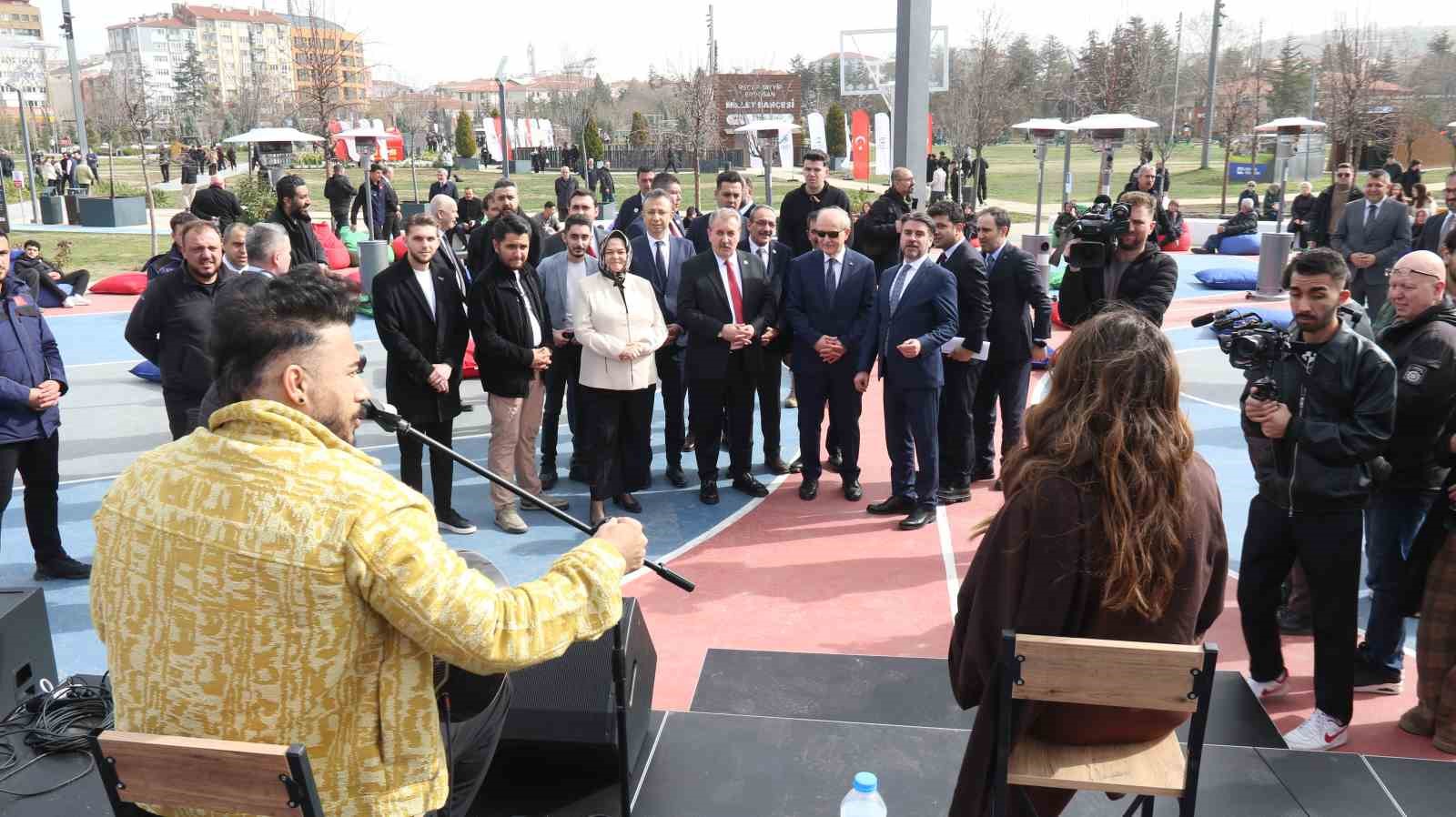 Recep Tayyip Erdoğan Millet Bahçesi’nin yeniden düzenlenmiş hali göz doldurdu
Recep Tayyip Erdoğan Millet Bahçesi’nin yeniden düzenlenmiş hali göz doldurdu