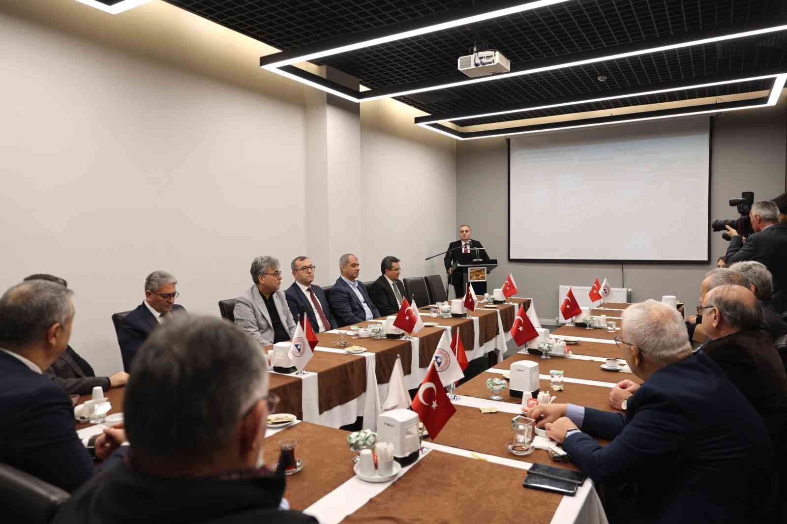 Rektör Altun’dan KAYSO yönetimine ’bilgilendirme toplantısı’
