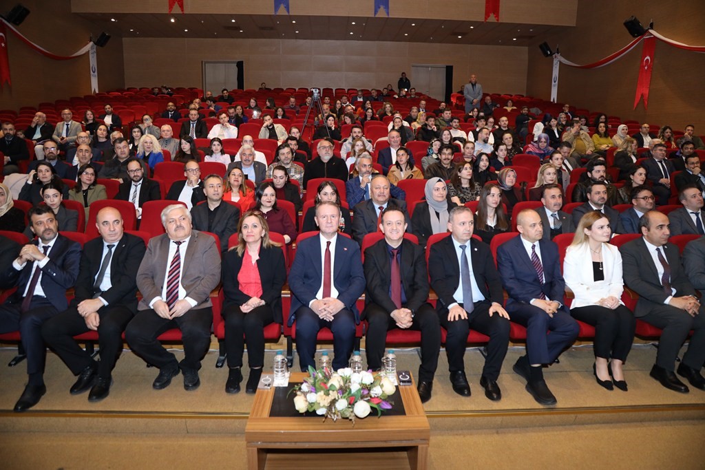 Rektör Baş: "2027 yılı itibarıyla kampüsümüzde fakültesiz bina kalmayacak"
