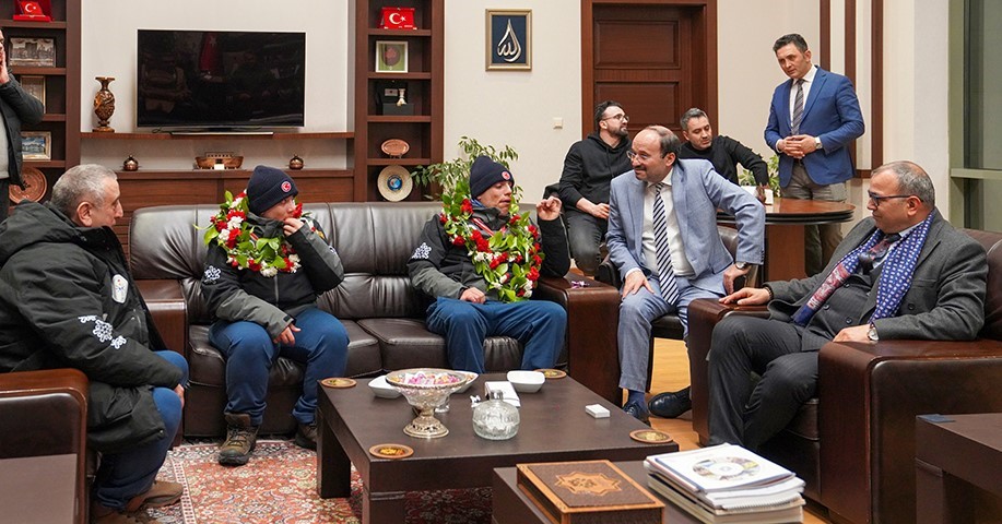 Rektör Çakmak: "Onlarla gurur duyuyoruz"
