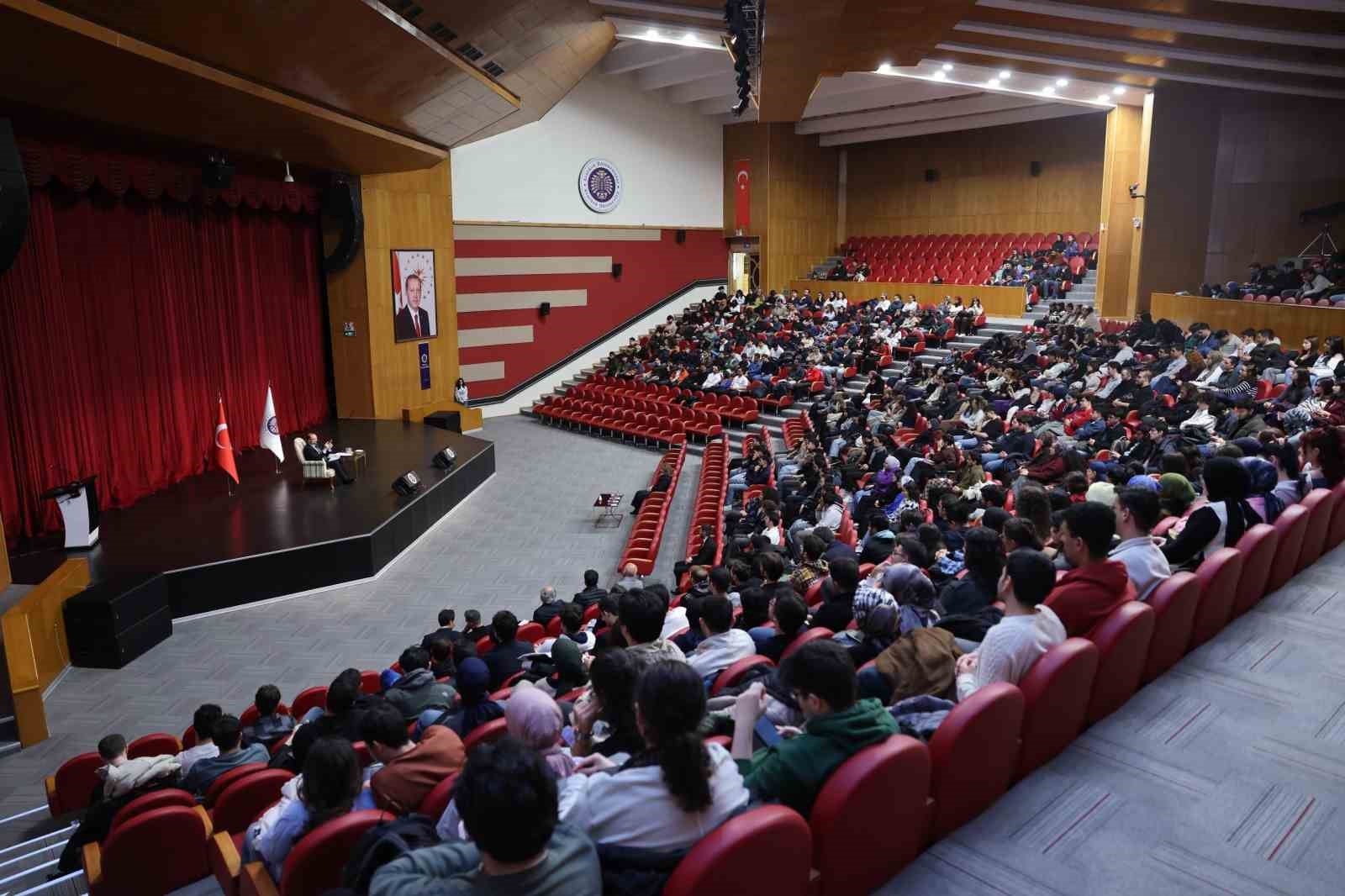 Rektör Hacımüftüoğlu, geleceğin hekimleriyle bir araya geldi
