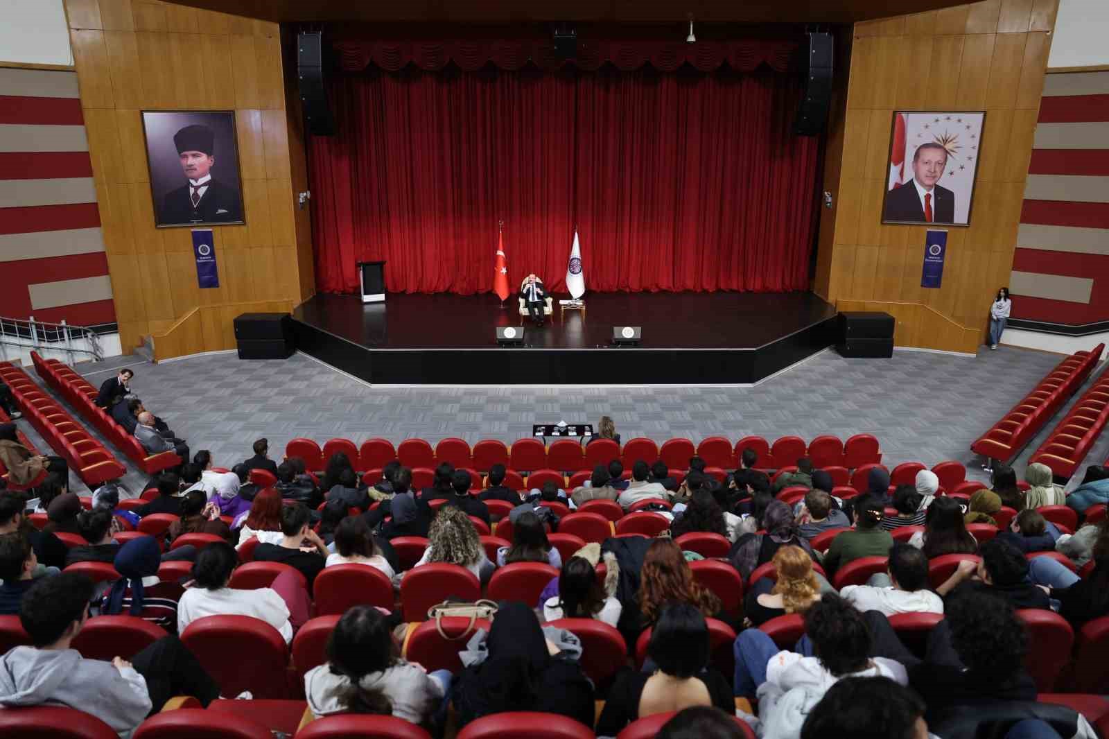 Rektör Hacımüftüoğlu, geleceğin hekimleriyle bir araya geldi
