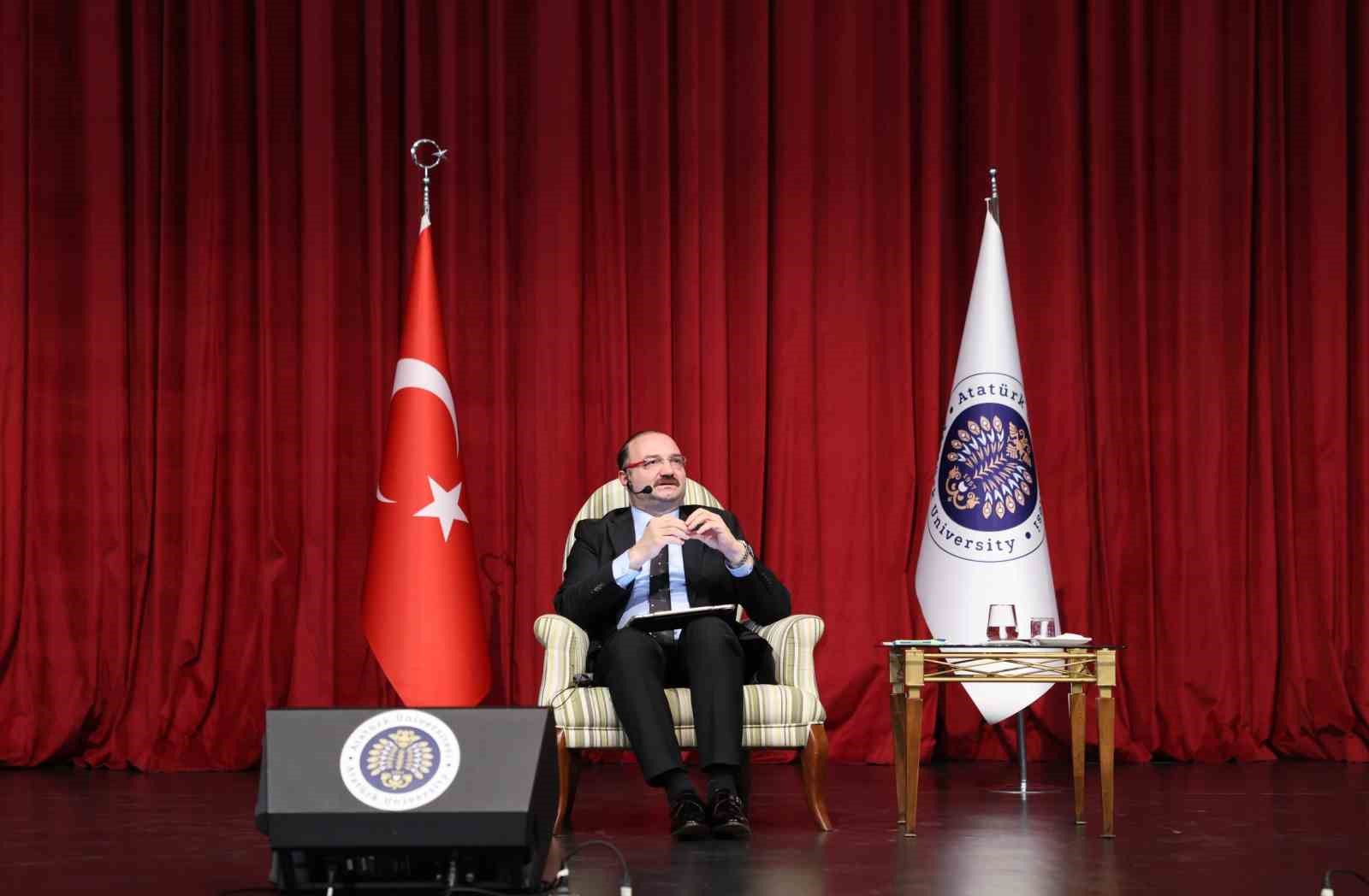 Rektör Hacımüftüoğlu, geleceğin hekimleriyle bir araya geldi
