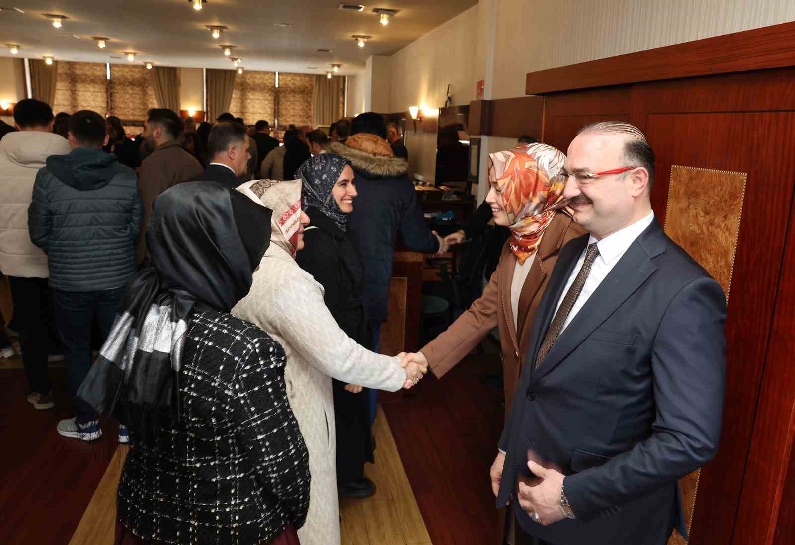 Rektör Hacımüftüoğlu, Üniversite ailesiyle bayramlaştı
