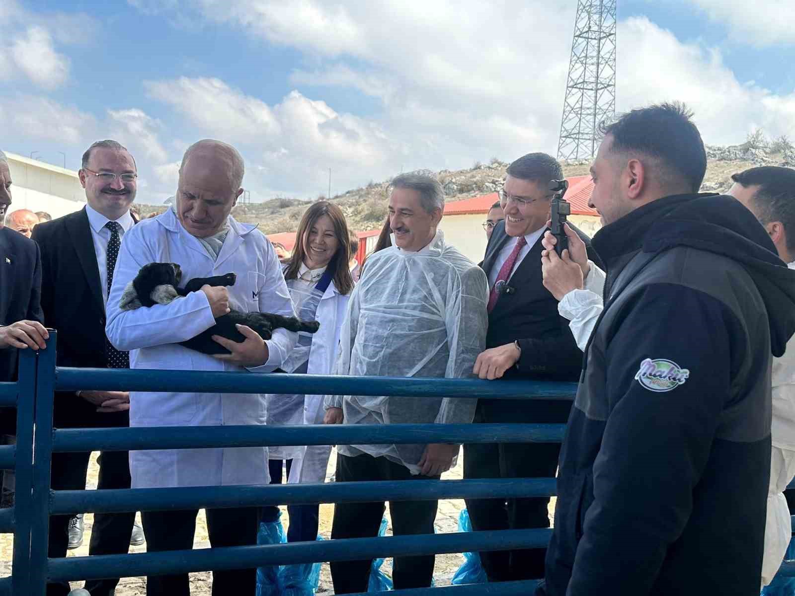 Rektör Hacımüftüoğlu, YÖK Başkanı Özvar ile tarımda dijital dönüşüm protokolünde buluştu
