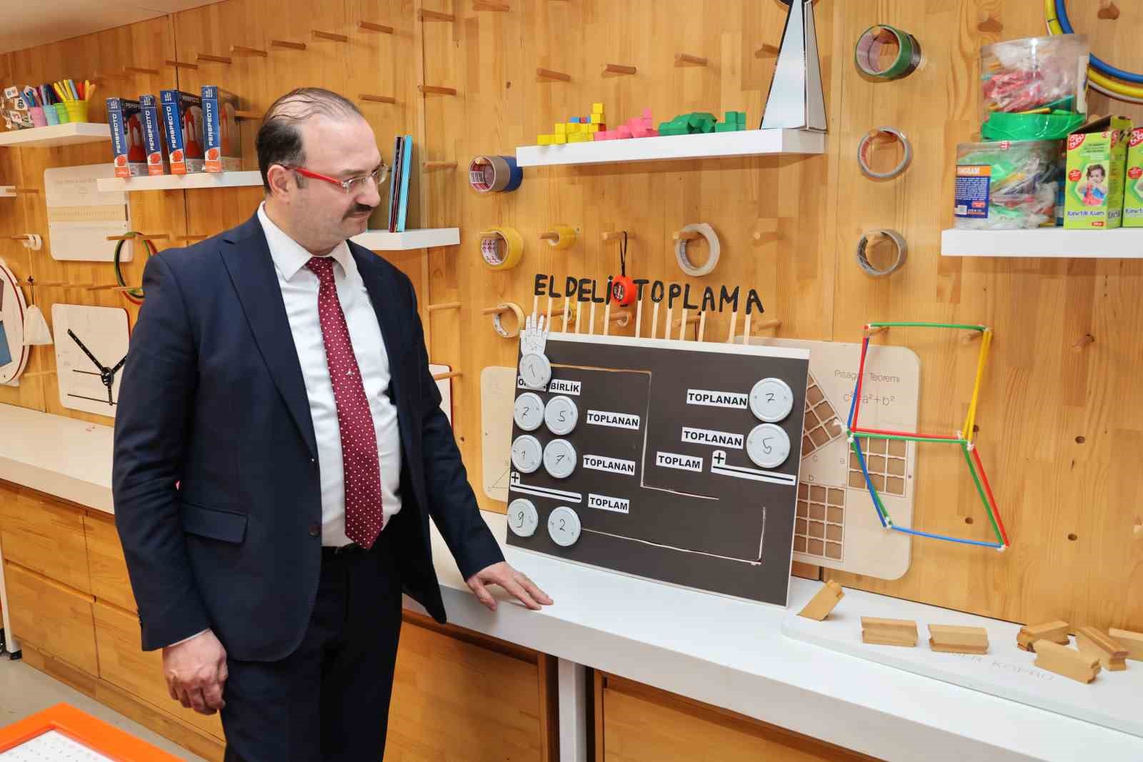 Rektör Hacımüftüoğlu’ndan Bilim Erzurum’a ziyaret: "Gelecek vizyonumuz gençlerimizin hayalleriyle güçleniyor"
